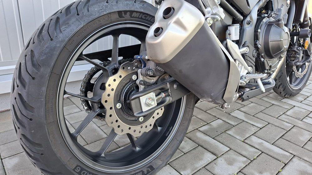 MotoFly vinde Honda Hornet 500 an 2024 categ A2