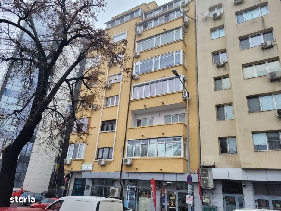 3 Cam Bd Corneliu Coposu la OMV