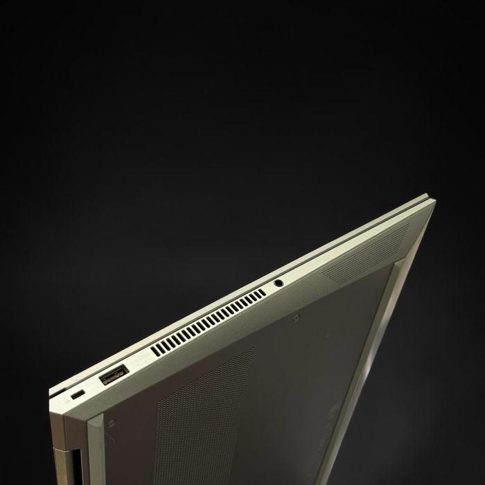 15.6' UHD 4K AMOLED Touch/i9-11950H/Hp Zbook Studio G8/32GB DDR4/1TB SSD/RTX A2000