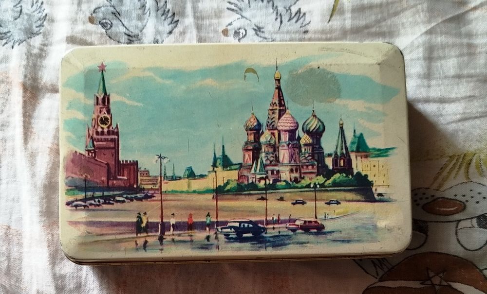 Жестяные коробки СССР
