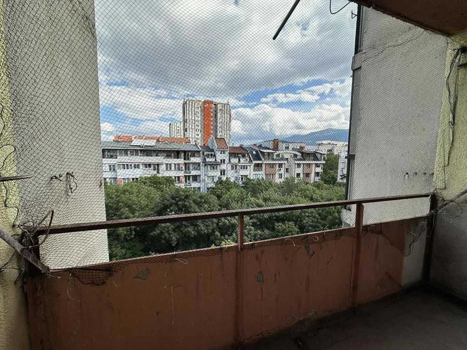 Двустаен апартамент в кв Лагера