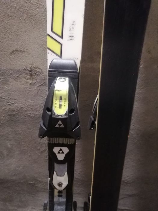 Продам сноуборд, лыжи горные, ботинки