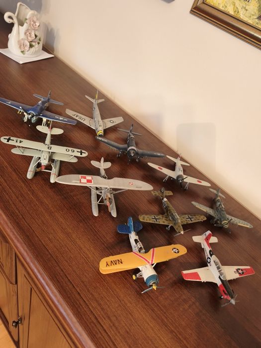 Machete avioane 75lei buc