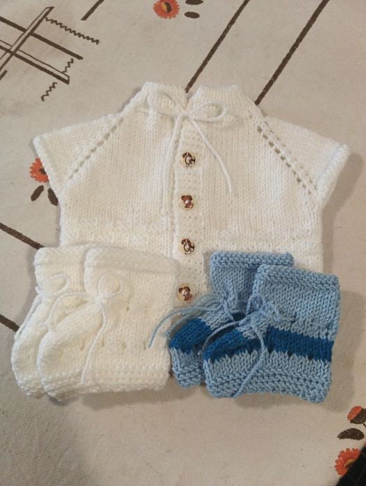 Бебешко елече,ръчно плетиво