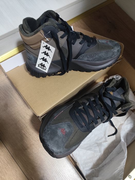 Спортивный обувь