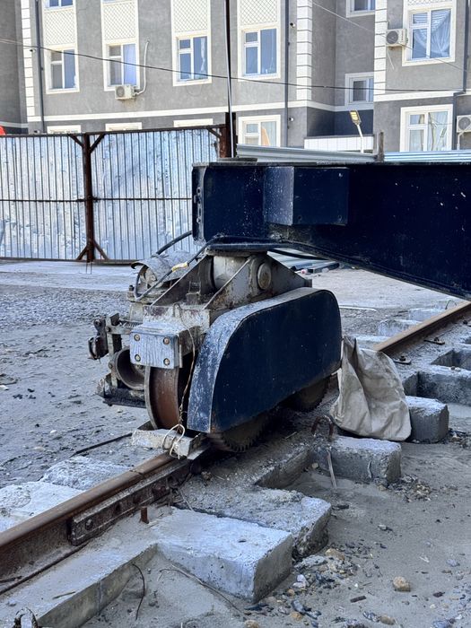 Bashnya krani 60–80 metr atrofida 10–18 tonnagacha f