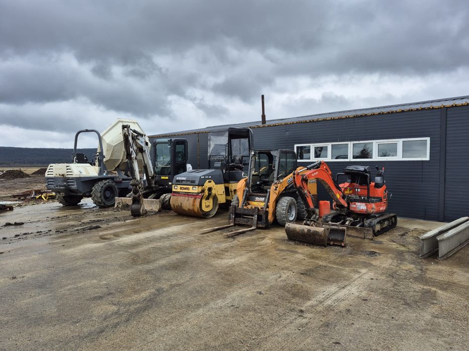 Închiriez utilaje (excavator, cilindru compactor, miniexcavator)