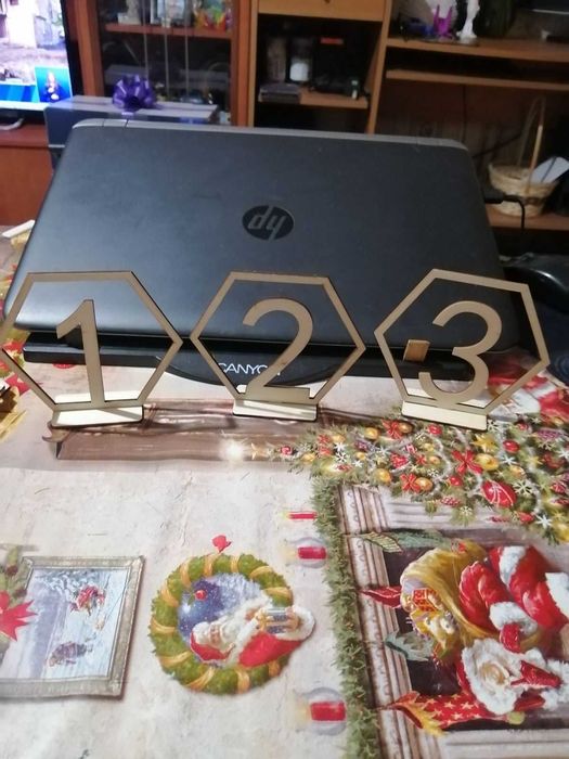 Изкуствени цветя 2бр.