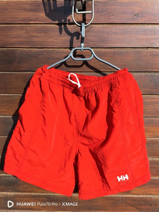 Страхотни мъжки бански HH размер L в ярко червено,нови без етикет