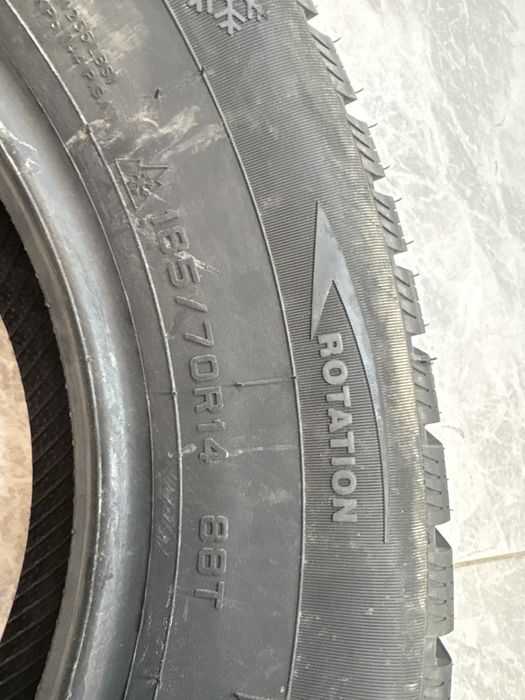 ONYX 185/70 R14  шип