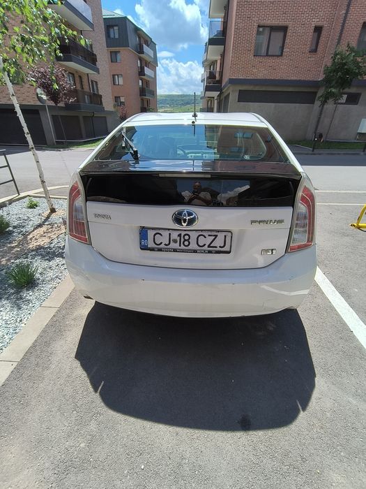 Vând Toyota  Prius 3