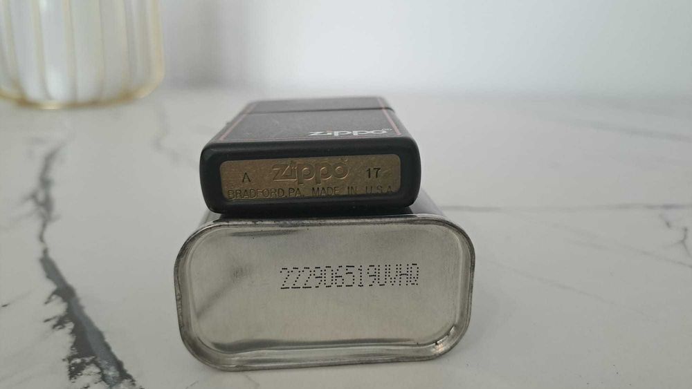 Bricheta Zippo Matte Black originala cu benzina 125ml