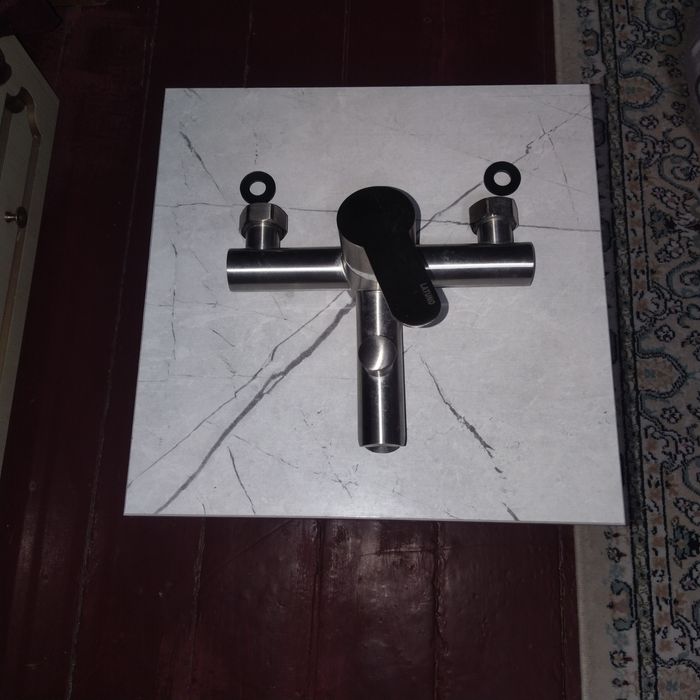Продам смиститель новый