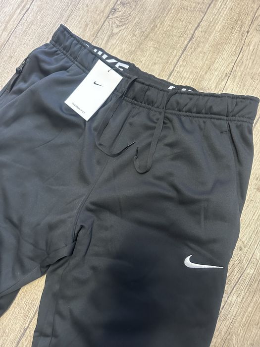 Nike черен анцуг