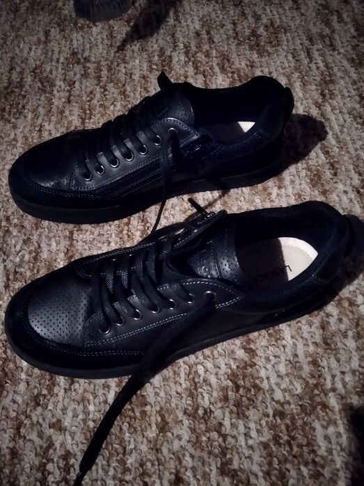 Нови обувки н.37 обувани само за бал само за10лв.