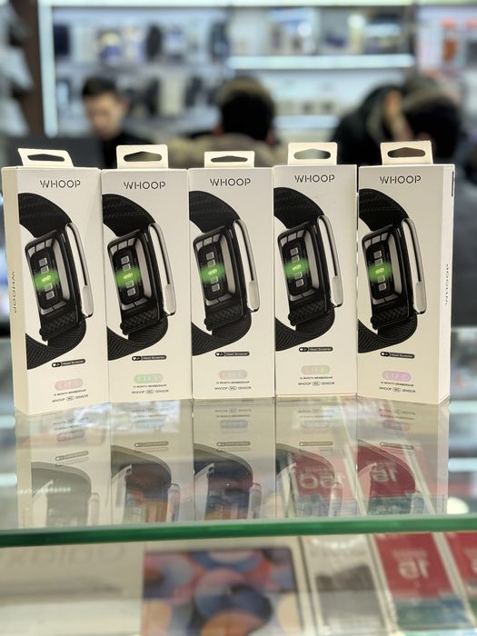 Whoop life 340$ Whoop peak 240$