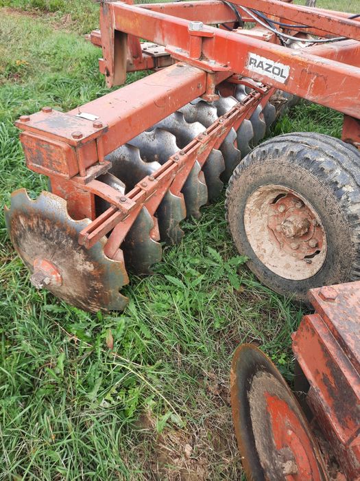 Disc agricol razol în v