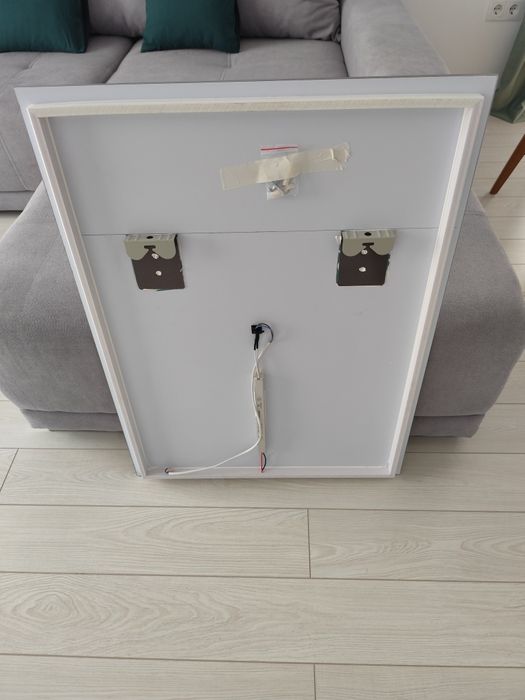 Oglindă cu iluminare led  80x 60 cm