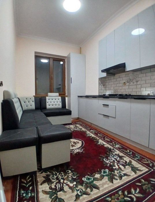 Doʻstlik metrosi yaqinida 2/2/6 50m² bogan uyimiza ijaraga beriladi