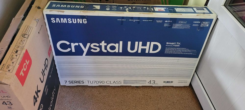 Срочно Smart Телевизор SAMSUNG 108см. Модель UE43ТU7090U
