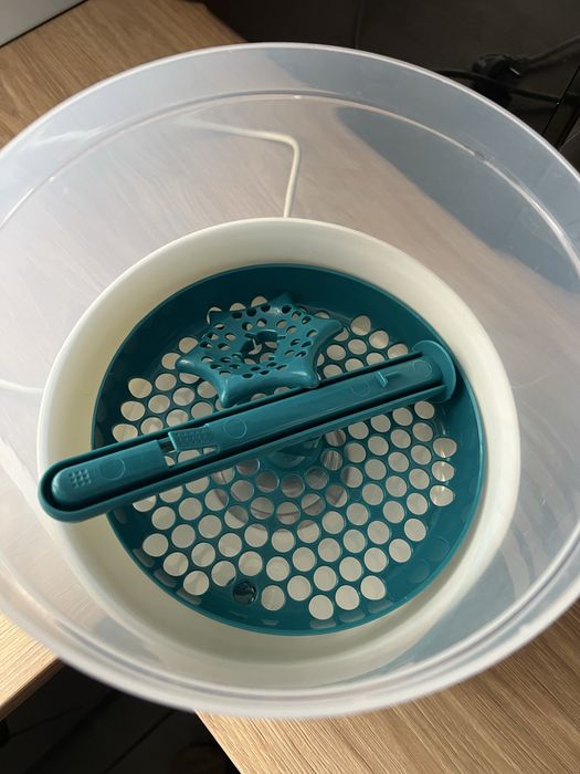 Sterilizator biberoane