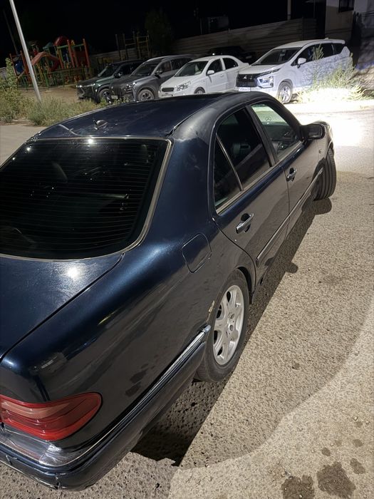 Mercedes-Benz E280 W210 2,8 автомат