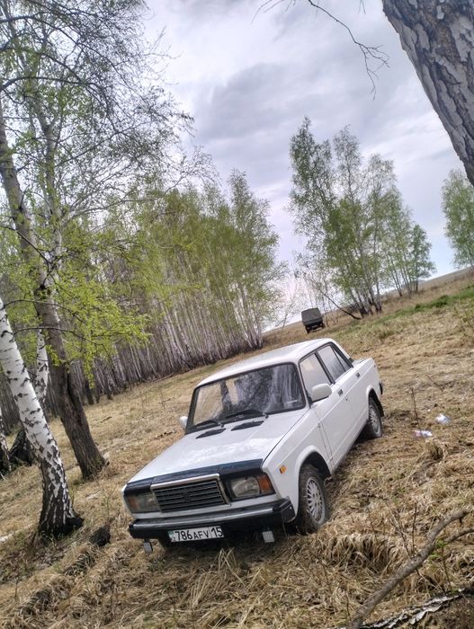 Продам ВАЗ 2107 Карбюратор 2001 год