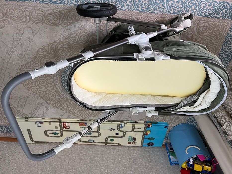 Продам отличную коляску