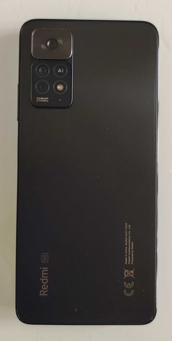 Продавам Xiaomi Redmi Note 11 Pro 5G 8GB RAM 128GB