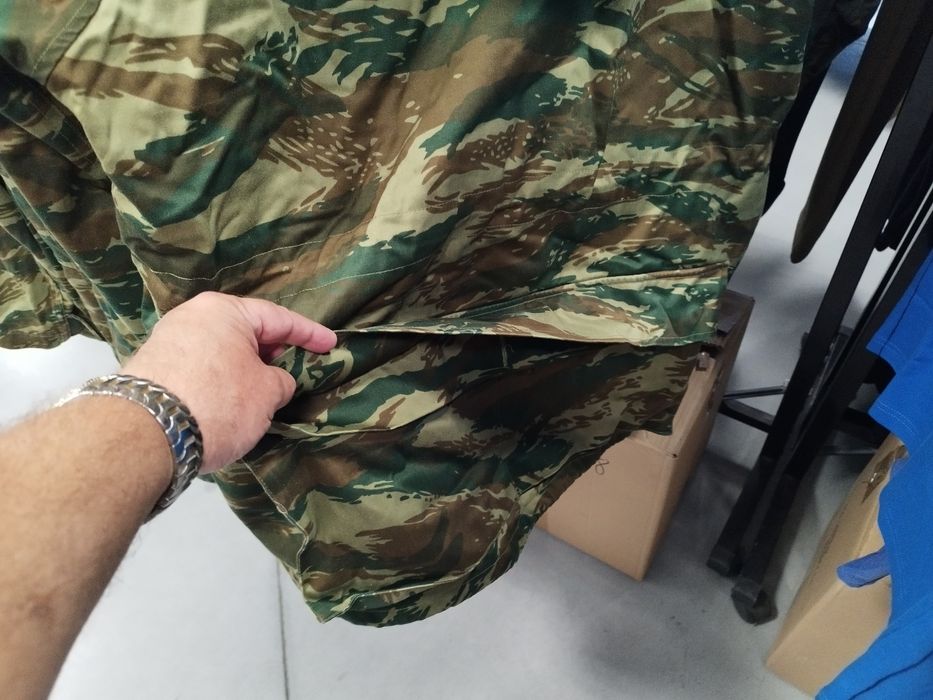 Камукамуфлажно яке,комплект с елек и качулка