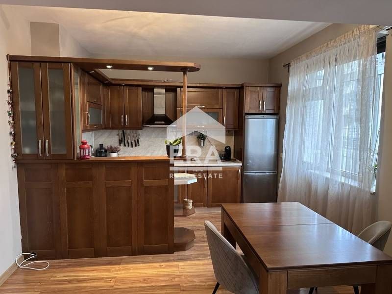 Дава се под наем Двустаен апартамент в Варна, Център - 60 кв.м за 698.19 € - Снимка #6