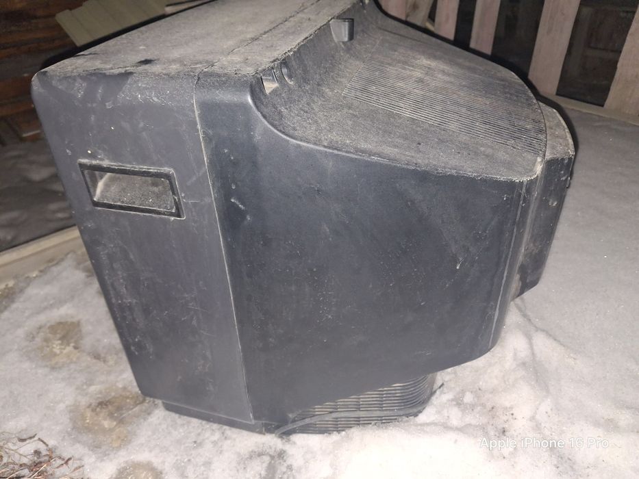 Продается 2 (два) нерабочих телевизора