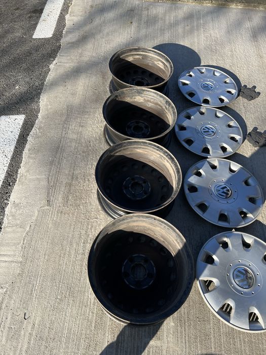 Vand 4 jante tabla VW R15