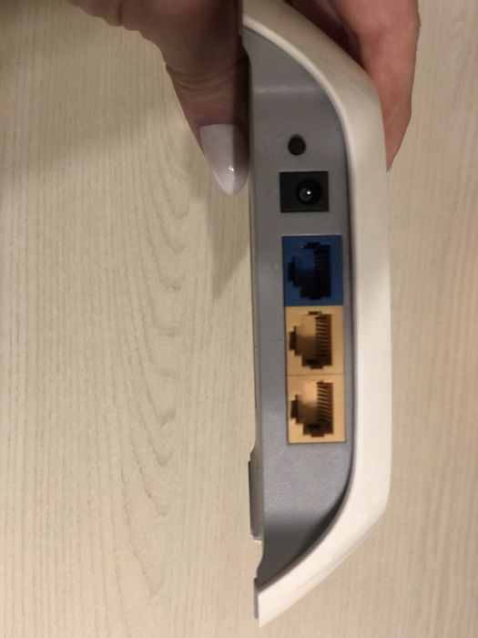 Роутер WiFi в отличном сострянии в 1 мкр