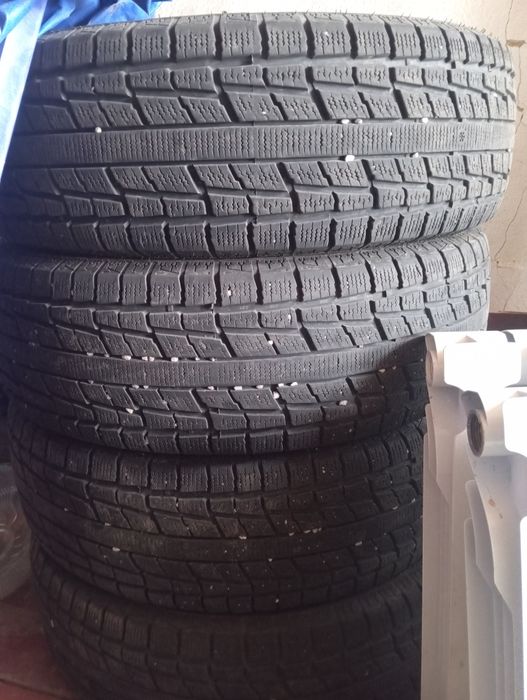 Шины зимние на 18