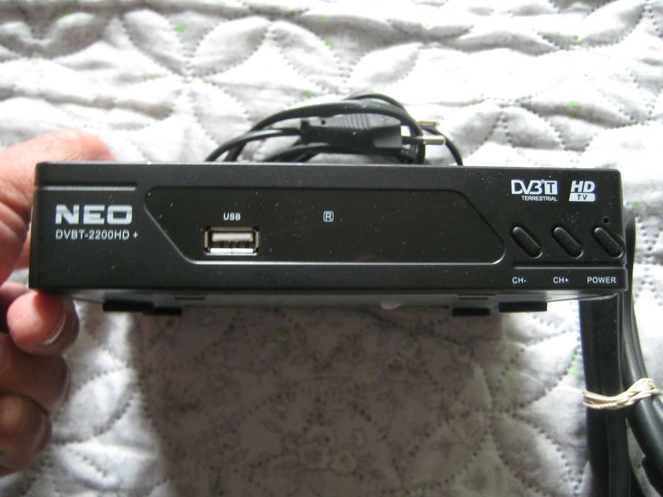 Продавам цифров декодер NEO DVBT-2200