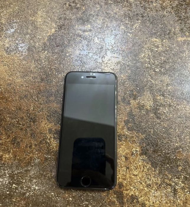 iPhone SE 2020.