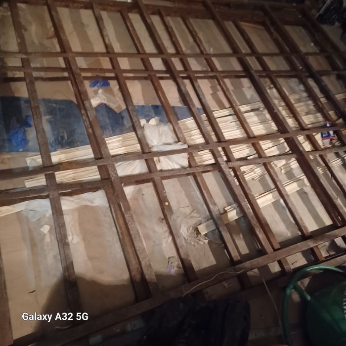 Продавам част от търговско обзавеждане