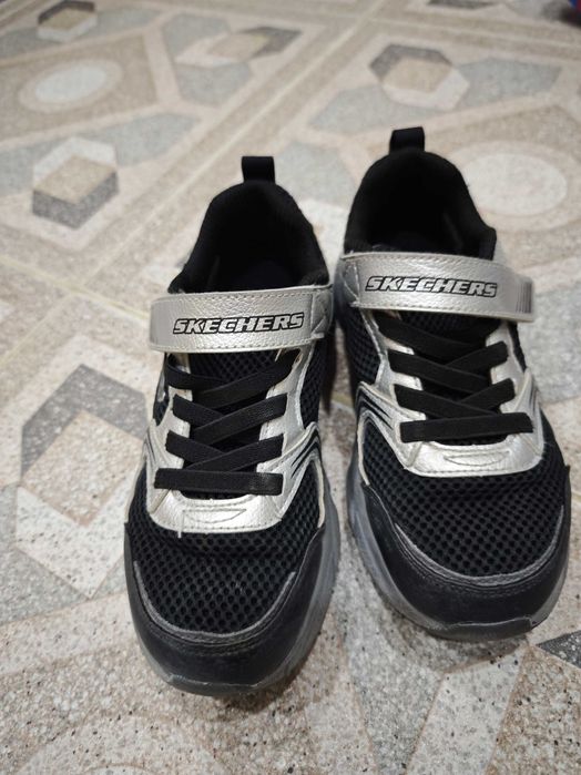 Кроссовки скечерс (skechers)