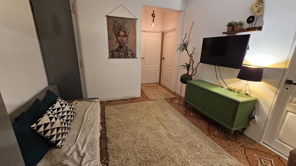 Direct proprietar! Apartament 3 camera in vila la curte