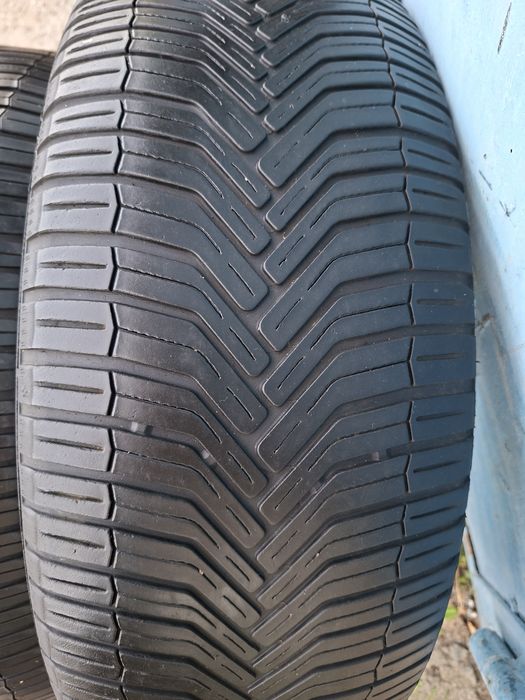 Продам шины 235/55/18 мишелин
