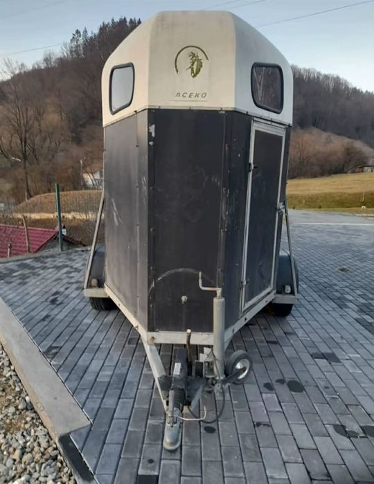 De vânzare remorcă pentru animale 2 locuri 2 tone