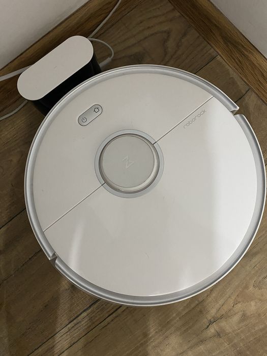 Продам робот - пылесос Roborock S5 Max в отличном состоянии