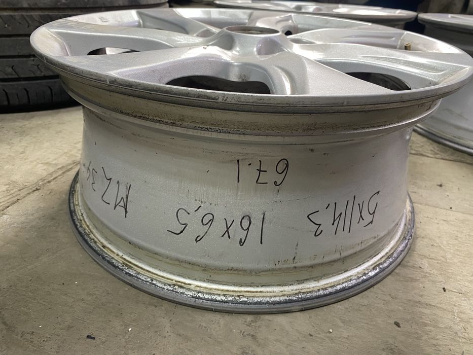 Диски на 16 5/114,3