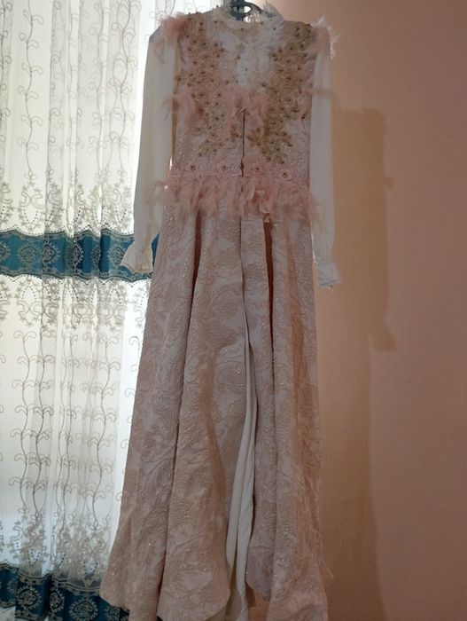 Ansambil 2ta nakidka 1ta baza koylak kamplekt sarisi qo'shib berilad