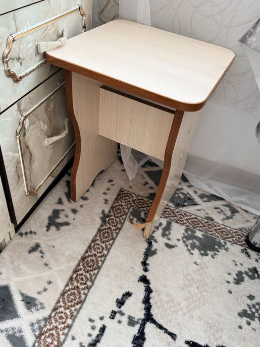 Продам стол и 2 стула за 5 тыс тенге