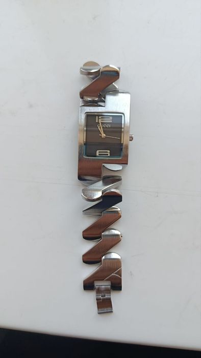 Gucci soati ajoyib dizayin