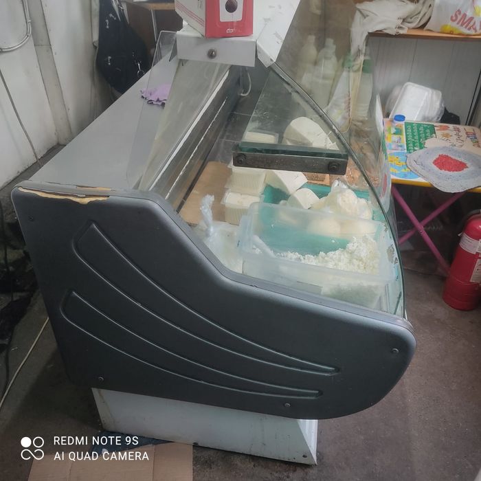 Витринный холодильник