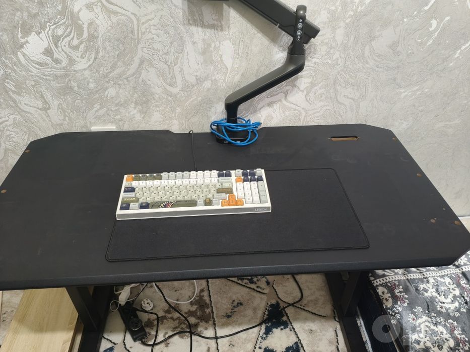 Cougardan stol 120x60 keyboar, kranwtey, kovrik qo'wib beriladi