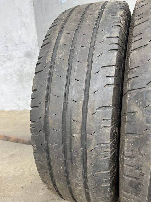 2 бр. гуми за бус 205/75/16C Continental DOT 2120 5 mm
